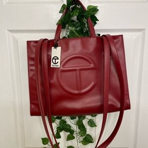 Telfar Medium Shopper in Oxblood